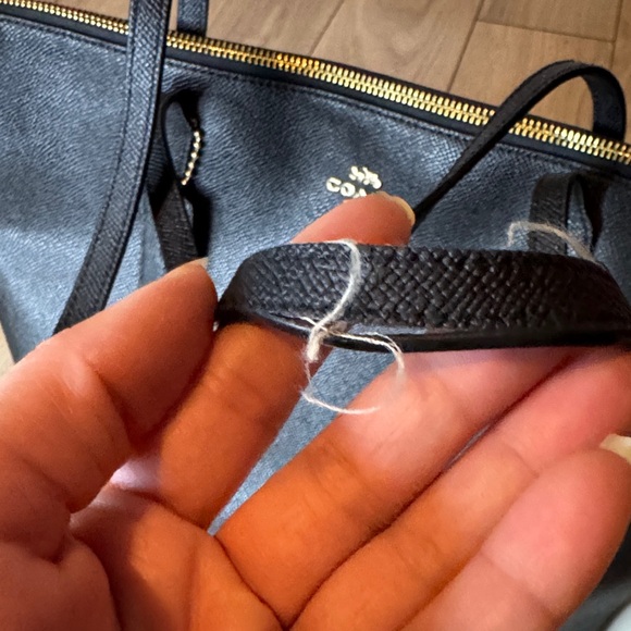 Coach Black Leather Zip-Top Tote bag - Picture 5 of 14